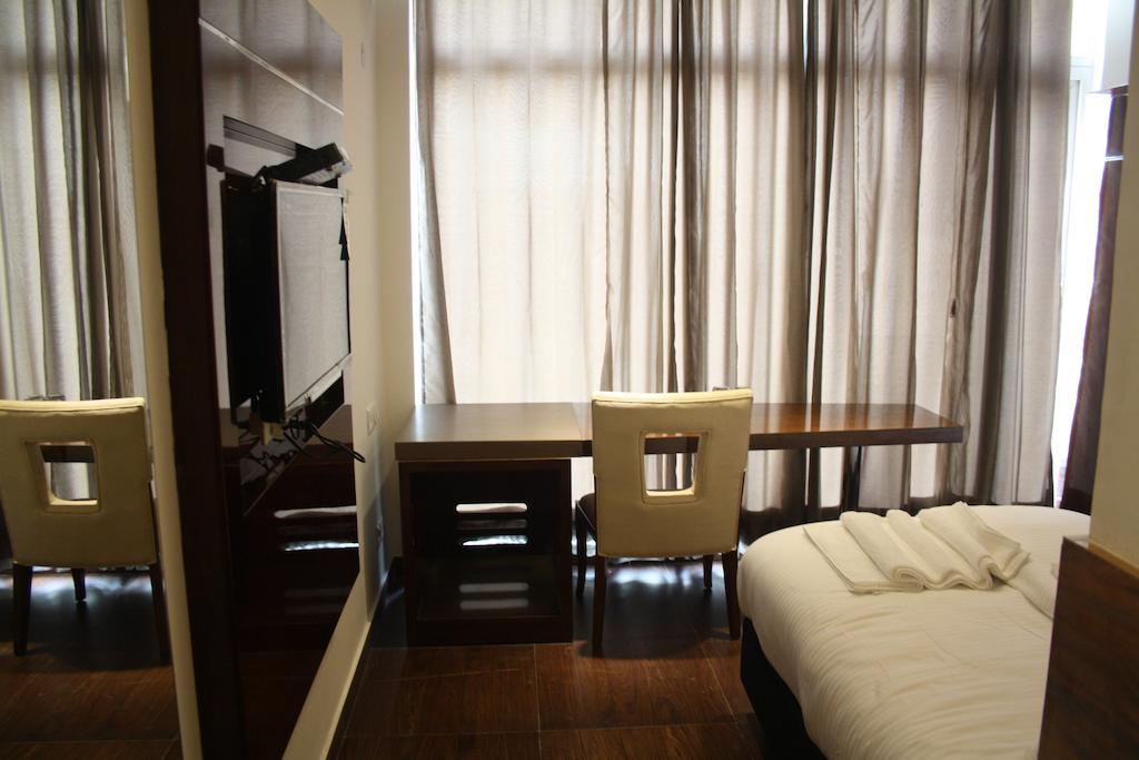 Hotel Cabana @ Pahar Ganj New Delhi Værelse billede
