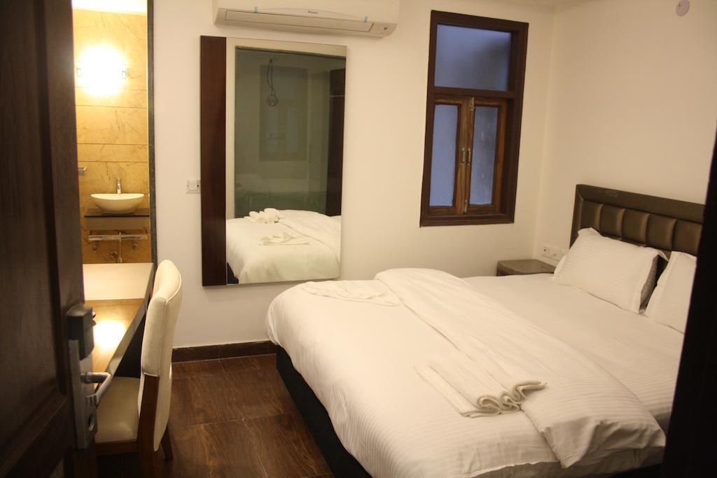 Hotel Cabana @ Pahar Ganj New Delhi Værelse billede